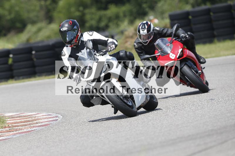 /27 12.06.2025 Ducati Schweiz Trackday Warmup  ADR/blau-bleu/6